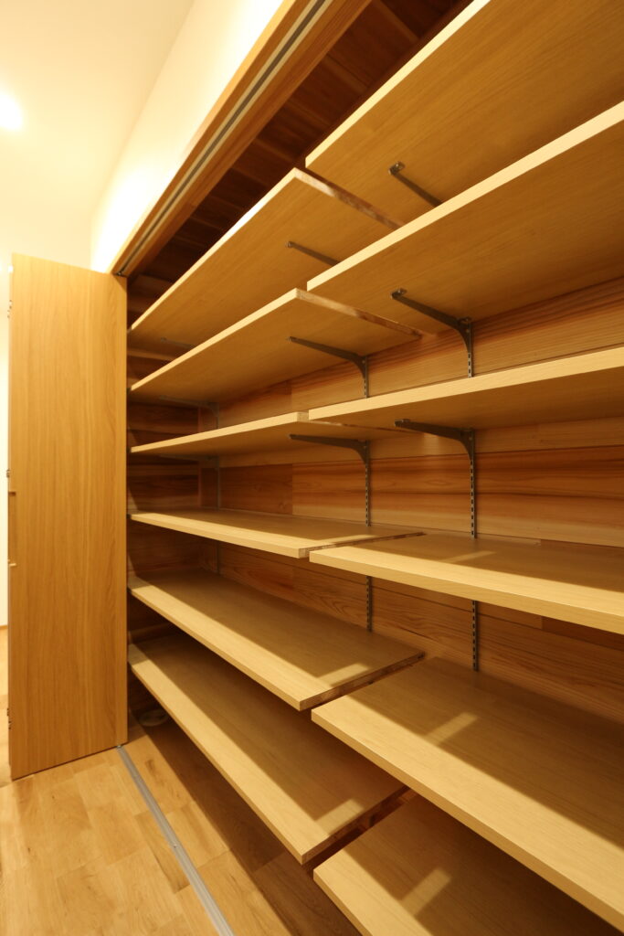 収納力を兼ね備える平屋