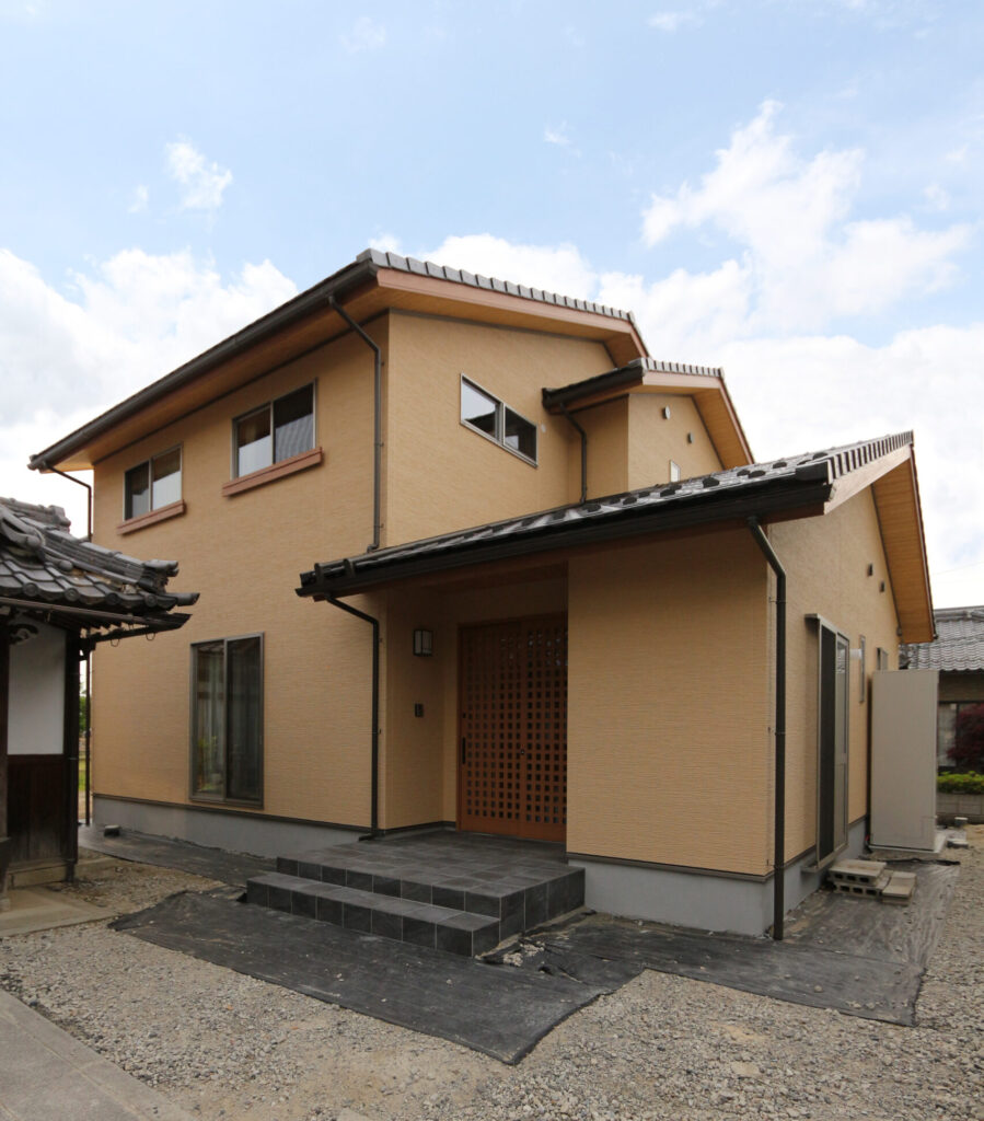 格子が迎える玄関